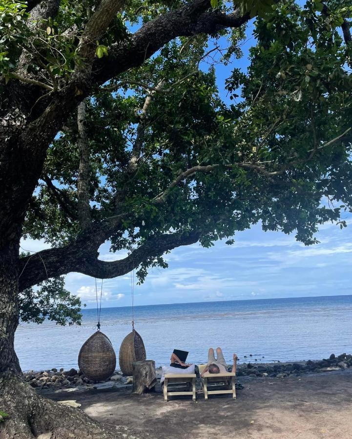 Borbon'S Treehouse By The Sea Bed & Breakfast Mambajao Bagian luar foto