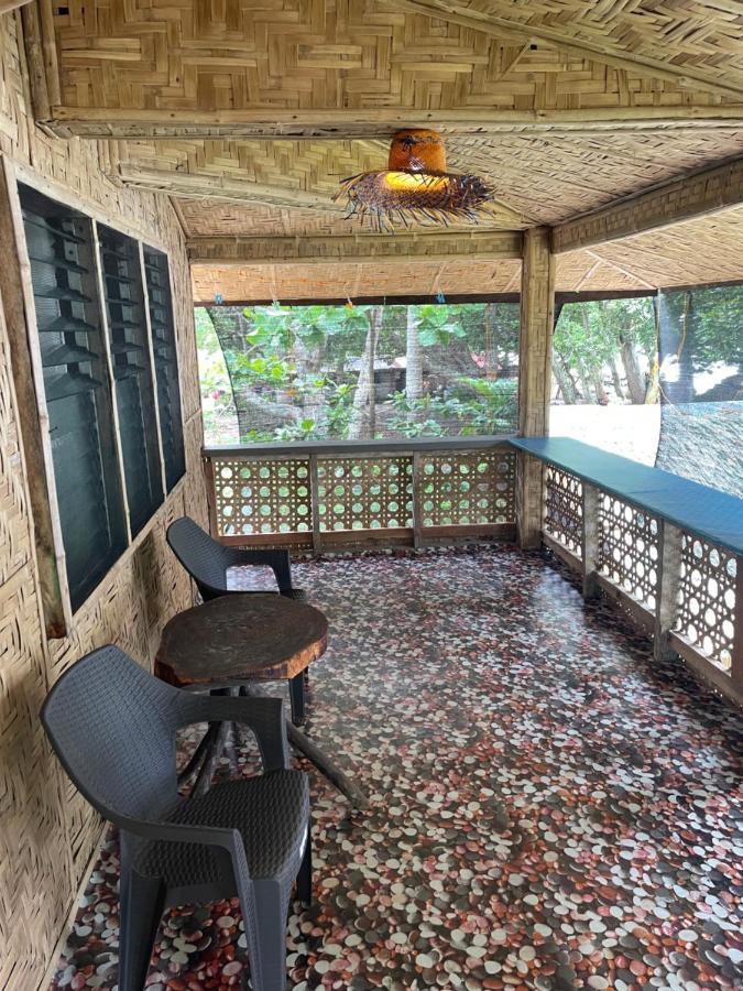 Borbon'S Treehouse By The Sea Bed & Breakfast Mambajao Bagian luar foto